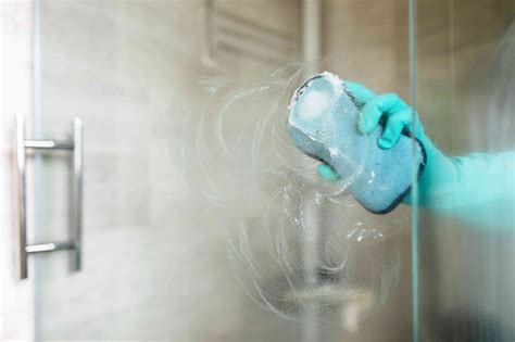 How to Clean Soap Scum from Glass and Why It’s Like Untangling Headphones