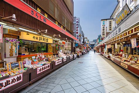 川崎大師 仲見世通り - 伝統と革新が交錯する街角