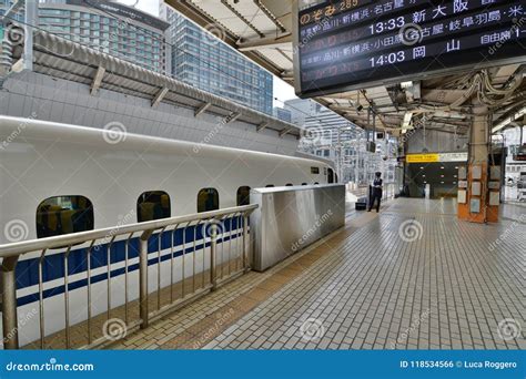 新神戸駅から東京駅 新幹線 そして宇宙ステーションへの旅