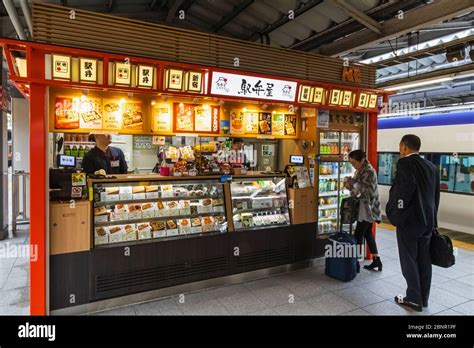 東京駅 子連れ ランチ 安い ～家族で楽しむ駅弁の新たな魅力～